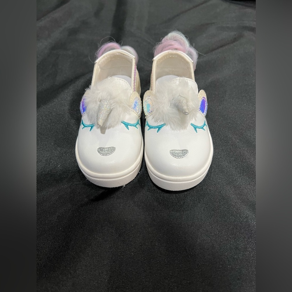 Cat & Jack Unicorn Glitter Slip On Sneakers w/ Tail & Horn (6c)